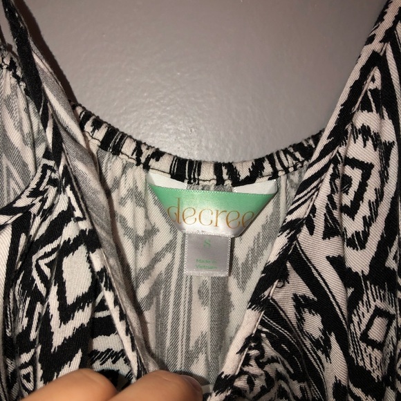 Romper - Picture 2 of 3